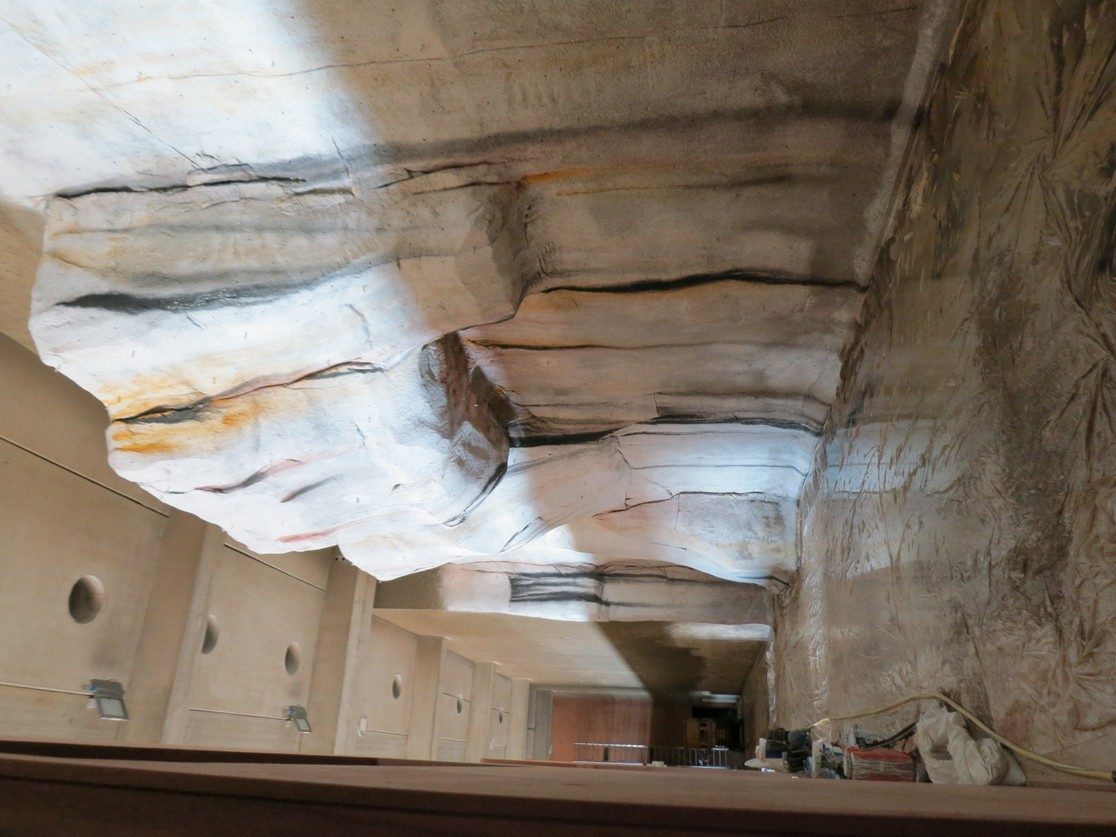 27 m wall inspired by the Calanques