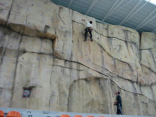 Resin climbing wall, Teruel